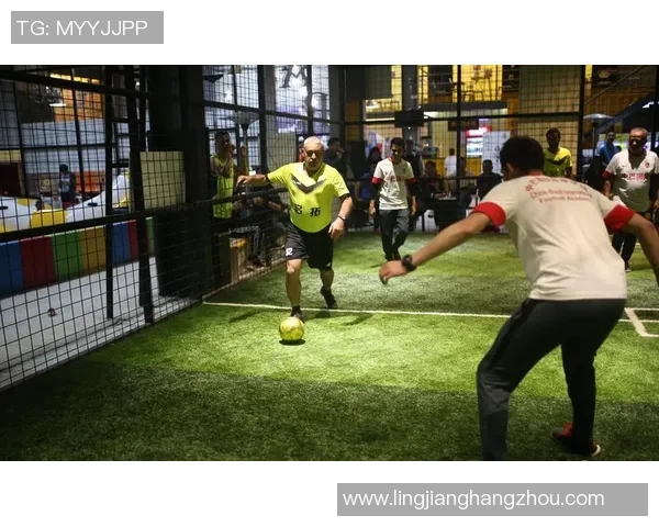 带原子的足球明星如何在赛场上展现超凡魅力与无尽潜力 带原子的足球明星如何在赛场上展现超凡魅力与无尽潜力