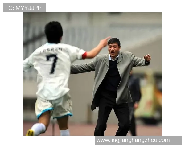 足球明星踢法全解析与精彩图片展示让你领略足球技巧之美 足球明星踢法全解析与精彩图片展示让你领略足球技巧之美